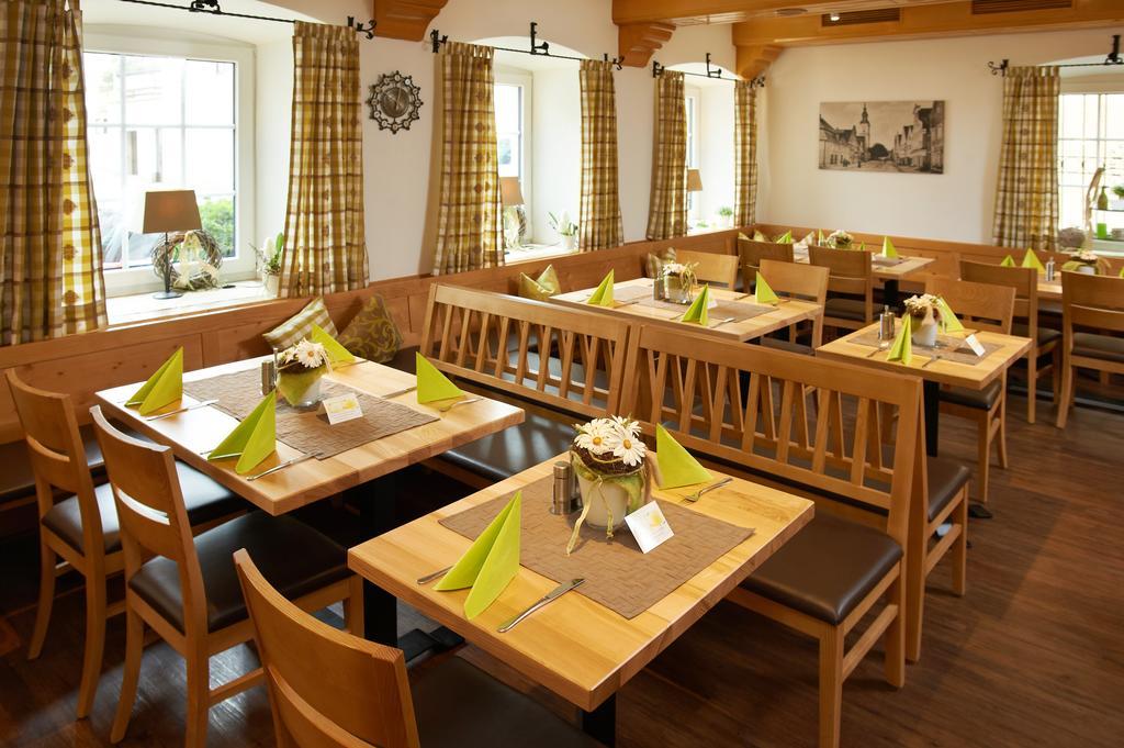 Gasthof Gigl นอยชตัดท์ อัน แดร์ โดเนา ภายนอก รูปภาพ