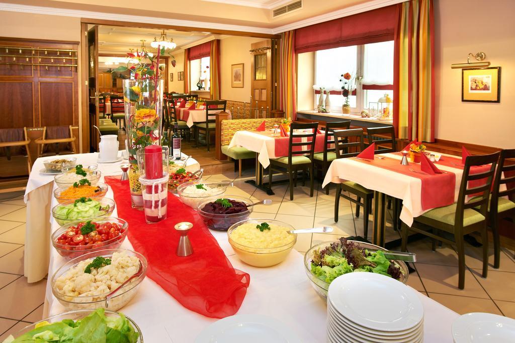 Gasthof Gigl นอยชตัดท์ อัน แดร์ โดเนา ภายนอก รูปภาพ